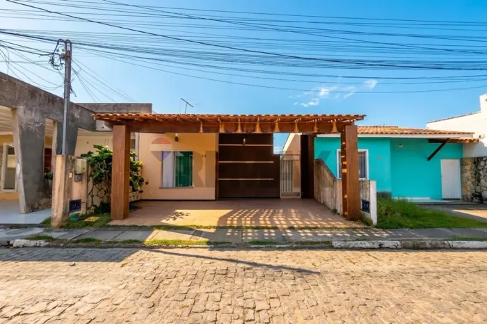 Casa térrea com 2 quartos no Condomínio Alegria 1 , Bairro SIM - Feira de Santana - BA