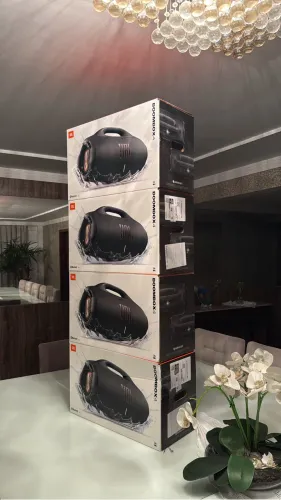 JBL boombox 4 lacrada com nota fiscal última unidade