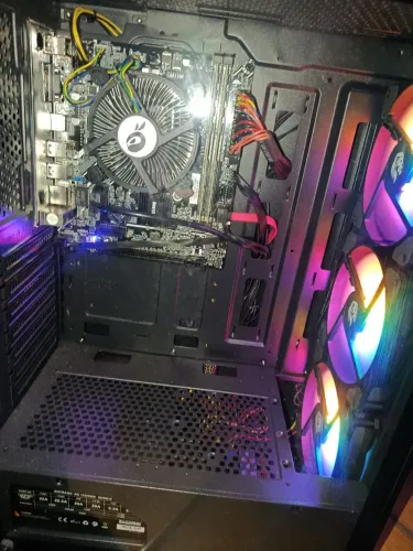 Vendo CPU GAMER