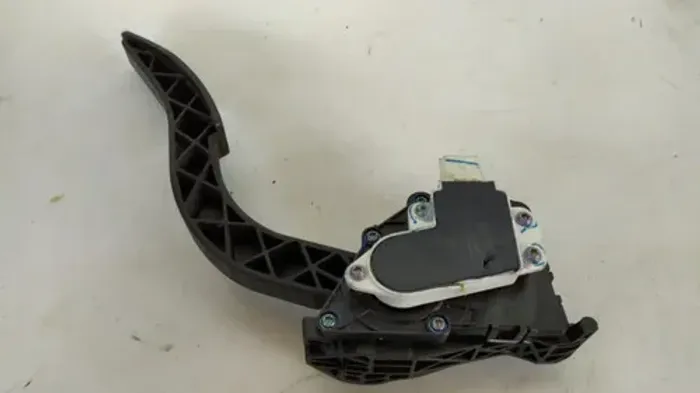 Pedal Acelerador Chevrolet Cobalt / Spin / Sonic Com Detalhe