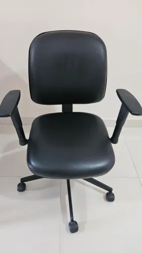 CADEIRA GIRATÓRIA