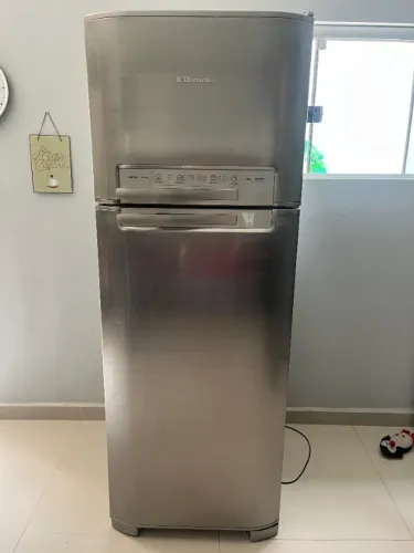 Vende-se Geladeira Inox Duplex