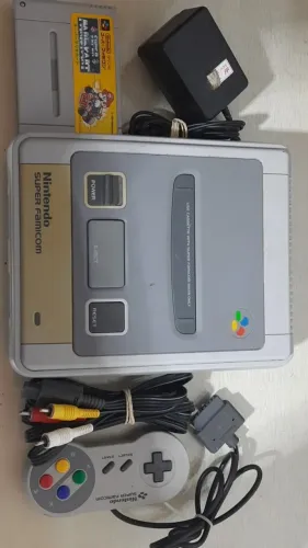 Super famicom + cabos, controle e jogo originais