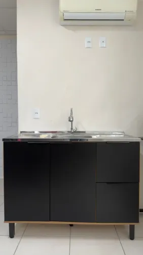 Balcão de cozinha com pia inox