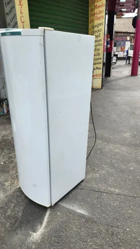Vendo geladeira consul 280 litros