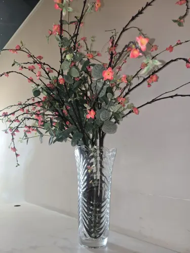 Vaso de vidro grande + planta cerejeira artificial<br><br>R$150,00<br>0.80cm altura