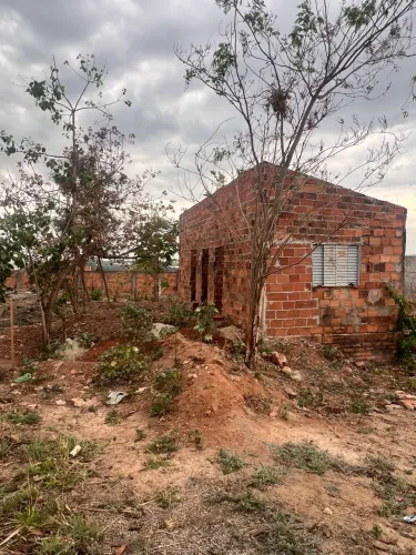 Lote tamanho 10x30 na cidade de Cezarina Goiás