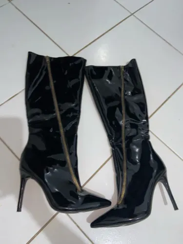 Bota salto alto NOVA