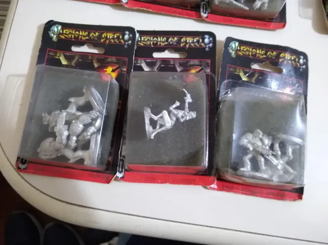 Conjunto Miniaturas Legions of Steel Lacradas - Lote 14