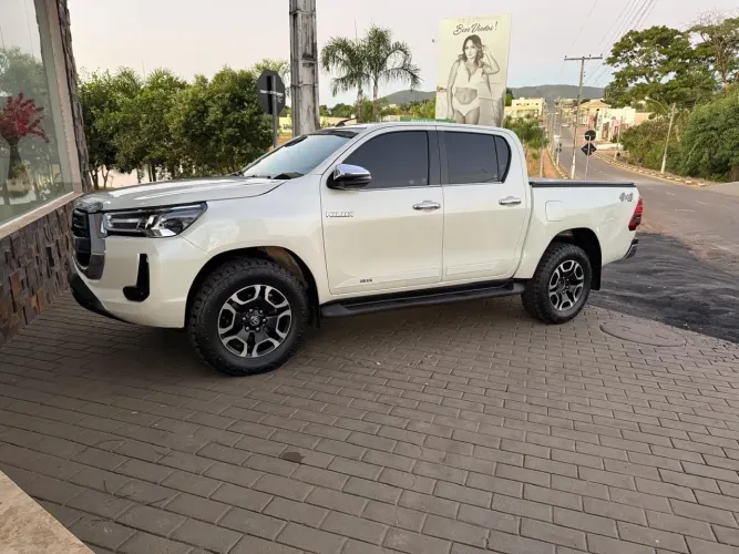 Toyota Hilux CD SRX 4X4 2.8 TDI 16V Diesel Aut. 2021