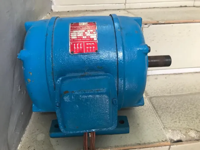 MOTOR ELÉTRICO Motor Elétrico WEG 3CV