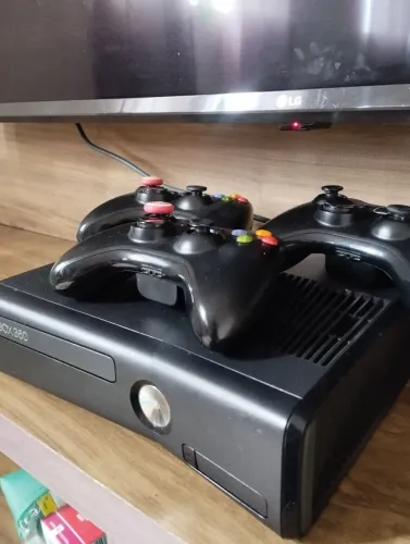 Xbox 360 desbloqueado com HD interno de 500gb