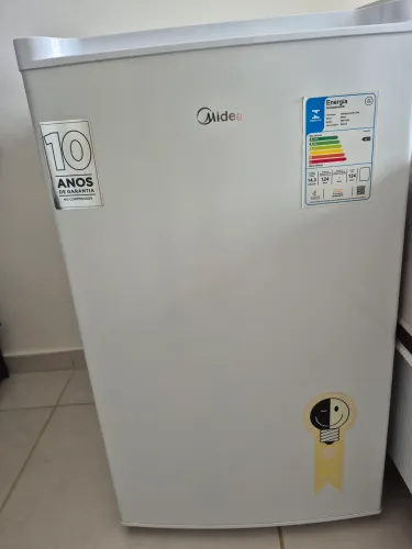 Mini Geladeira midea