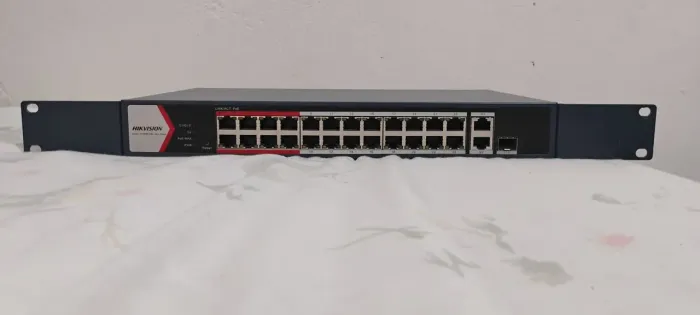 Switch 24 portas Hikvision