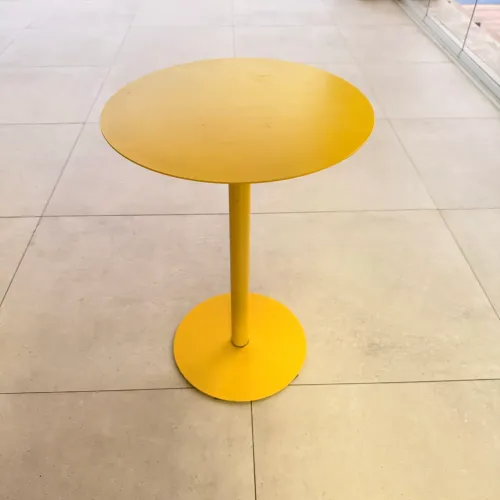 Mesa de lateral redonda