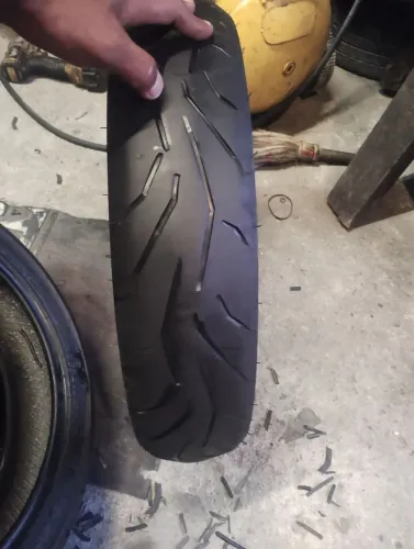 Pneu 100/80-17 Pirelli 