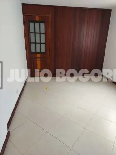 Apartamento : Padrão / Residencial / Curicica