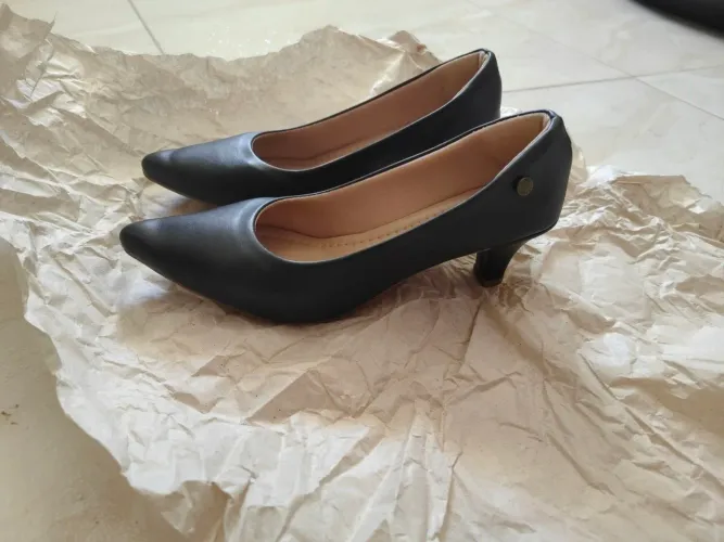 Sapato Scarpan Feminino Salto Baixo Fino Confortável preto, tamanho 35