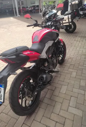 Repasse Bajaj dominar 250