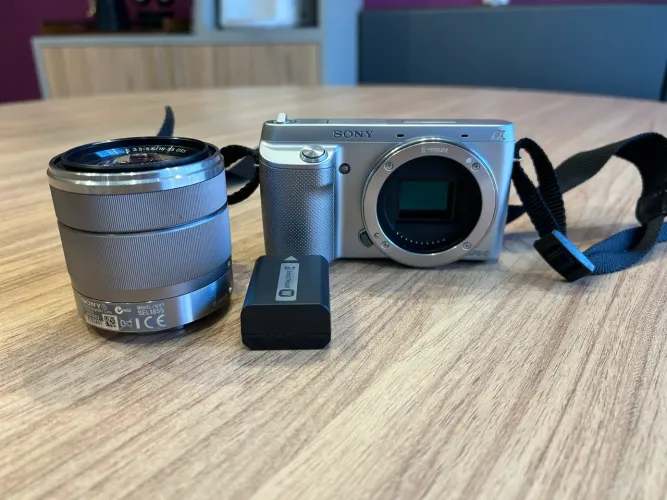 Sony NEX-F3 Completa | Mirrorless APS-C | Ideal para Fotos Profissionais e Iniciantes