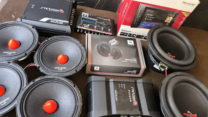 Som interno completo