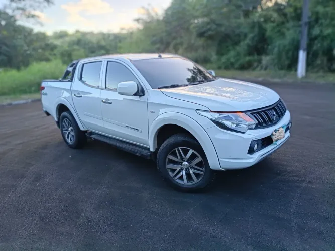 Mitsubishi L200 Tri. Outd. GLX 2.4 CD 4X4 Die. MEC 2024