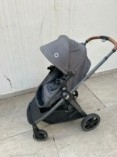 Carrinho bebe Maxi Cosi com moisés, cadeira para carro com base de engate rápido