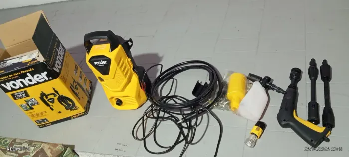 Lavadora Wonder 1200w semi nova, usada apenas 3 vezes + bico para espuma.