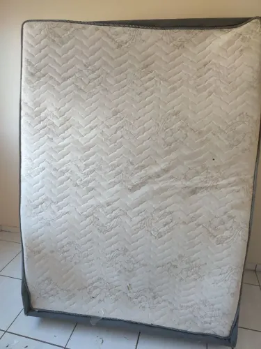 Base cama de casal para doação