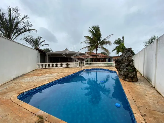 Grande Casa no Jardim Paulista em Frente a FCA-UNICAMP em Limeira-SP