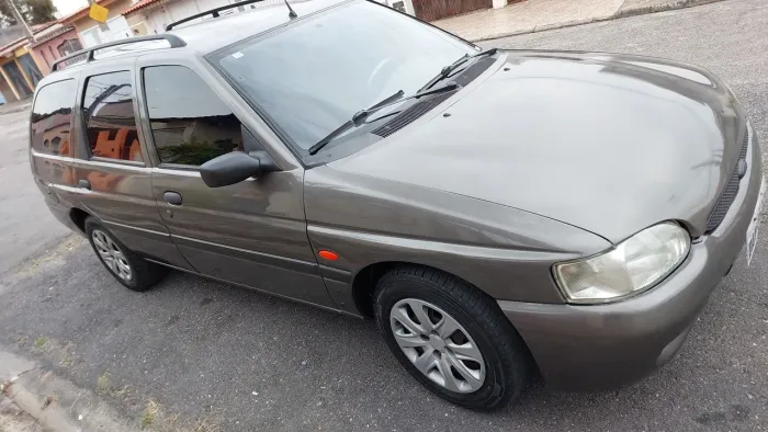 Ford Escort GL 1.6 MPI 2001