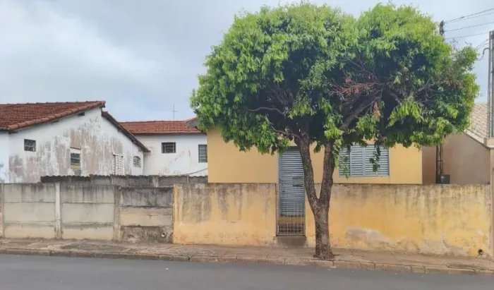 Casa a venda em Urupês