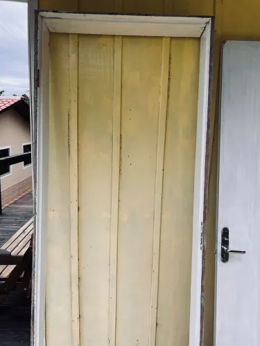 Vendo Porta com Forra