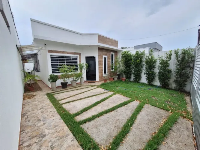 VENDO CASA - RESIDENCIAL VILLA SUÍÇA - 3 QUARTOS