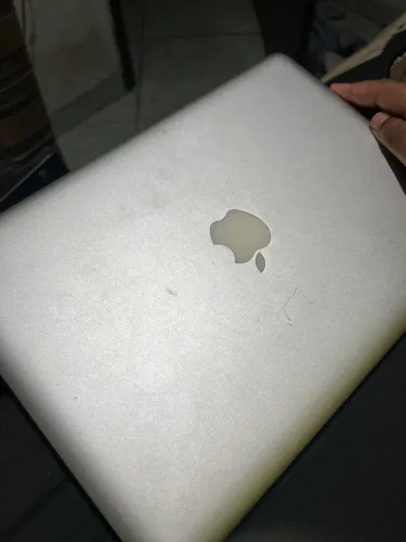 MACKBOOK PRO 13