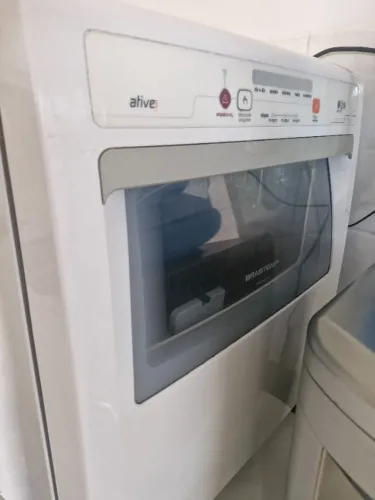maquina de lavar louças em perfeito estado pouquíssimo usada
