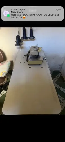 Máquina de costura overlok