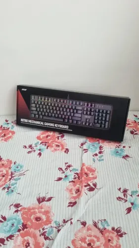 Teclado gamer mecânico RGB acer nitro