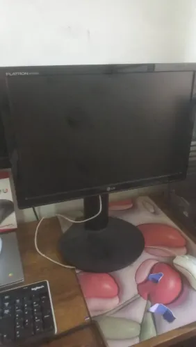 Munitor lg 4k 18 polegadas 