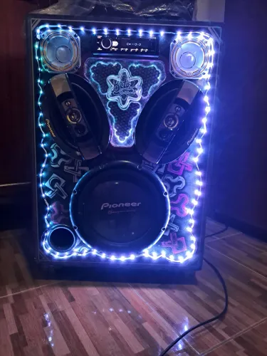 Vende.se está caixa de som residencial muito potente com Bluetooth da pioneer valor 1650