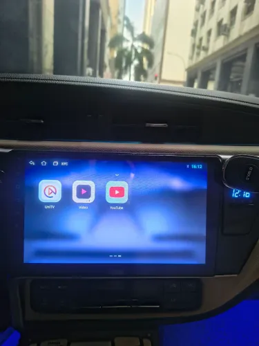 Multimídia e moldura Corolla 2014 a 2019