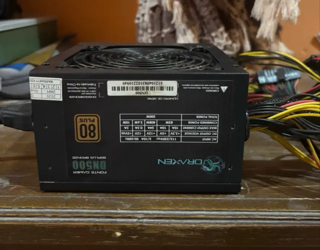 Fonte draxen 500W - unico dono, bom estado, acompanha cabo de força