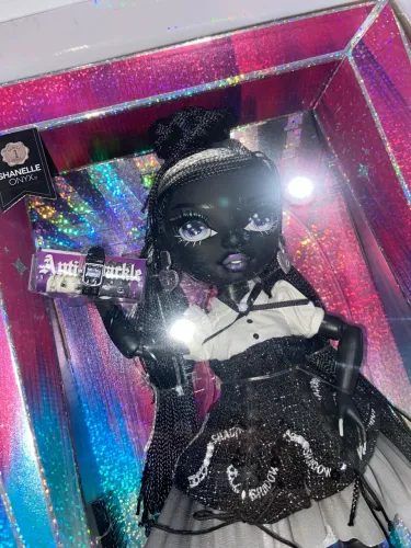Boneca Shadow High Collector Shanelle Onyx