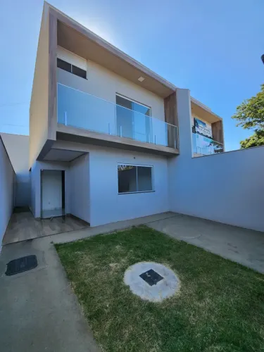 ENTRADA DE 20 MIL !!! EXCELENTE SOBRADO NO SETOR RESIDENCIAL RECANTO DO BOSQUE GOIÂNIA-GO