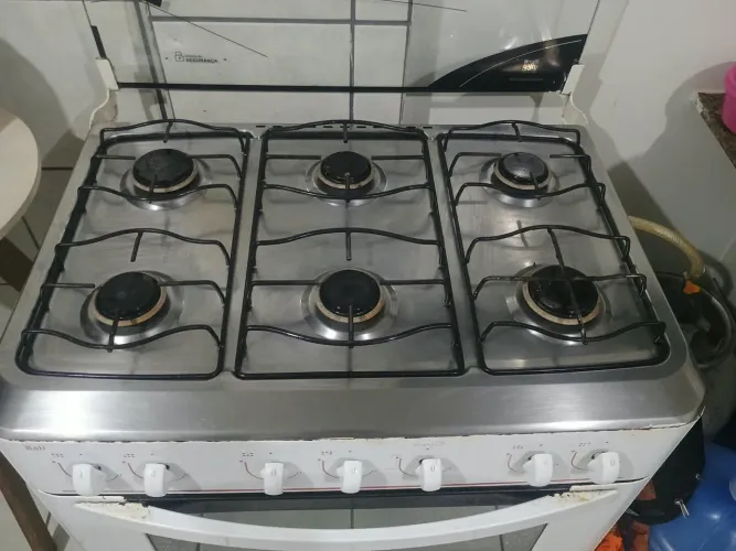 Vende-se fogão 6 bocas Esmaltec
