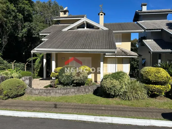 Casa de condomínio em Rua Bruno Ernesto Riegel - Planalto - Gramado/RS