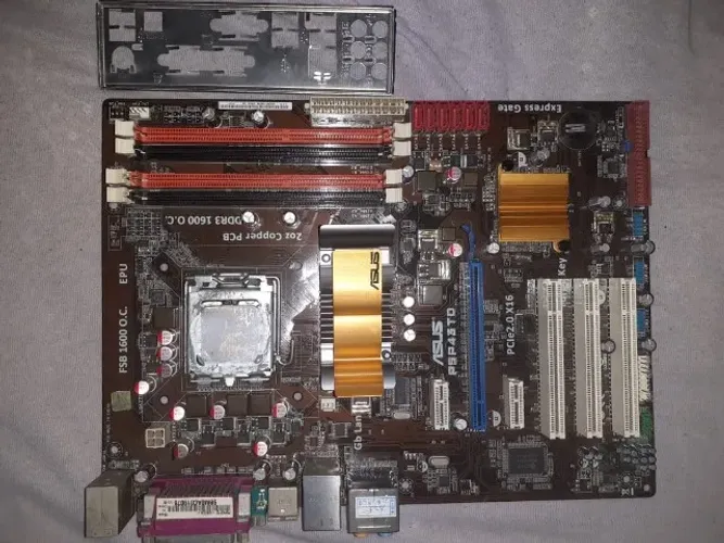 Lote Peças de PC Antigas e Sucata - Processadores, Placas, HDs e Fonte