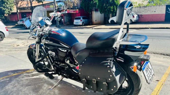Suzuki Boulevard M800 - Impecável e Repleta de acessórios