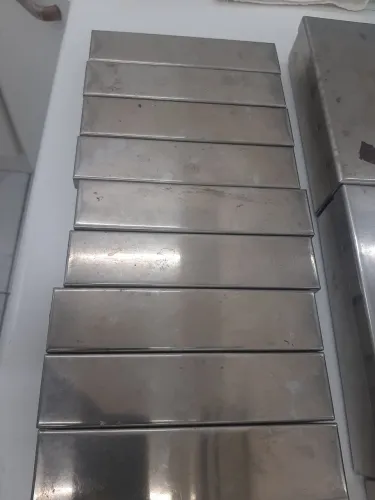 Caixas metálicas cirúrgicas 