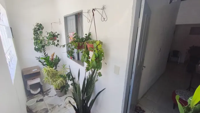 Casa no Loiola com 2 quartos, 2 banheiros, varanda, sala, cozinha e quintal